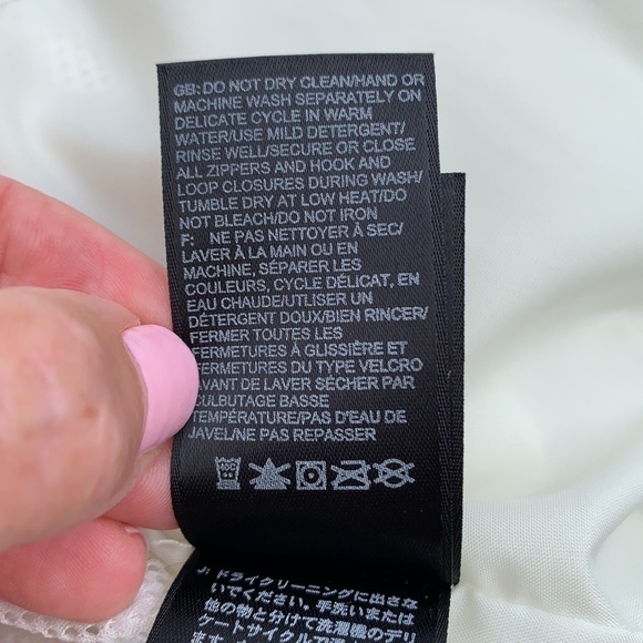 The NORTH FACE Hyvent Plaid Waterproof Rain Jacket - Picture 14 of 16